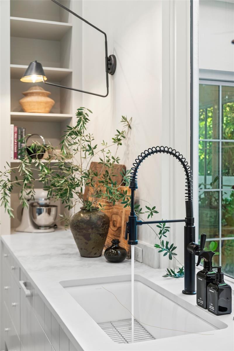 O6321143 Property Photo