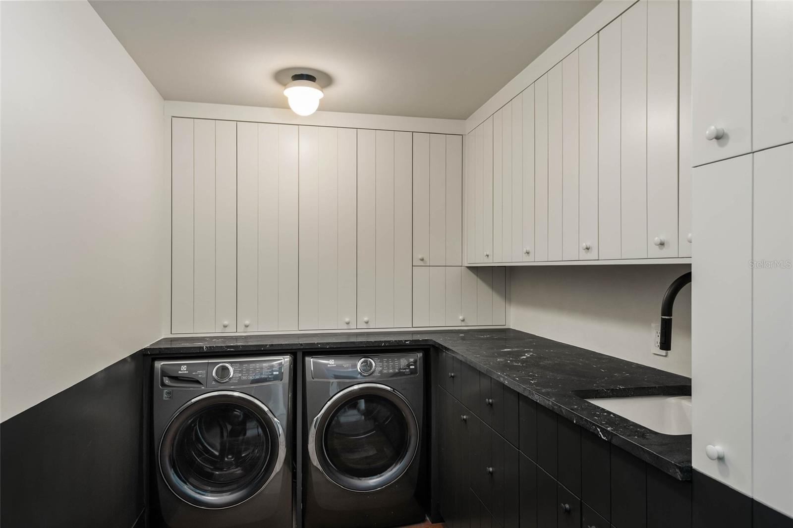 O6321143 Property Photo