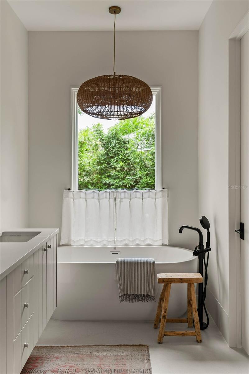 O6321143 Property Photo