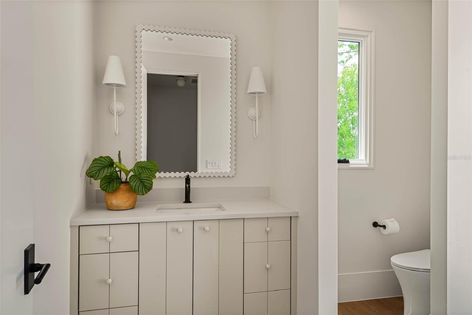 O6321143 Property Photo