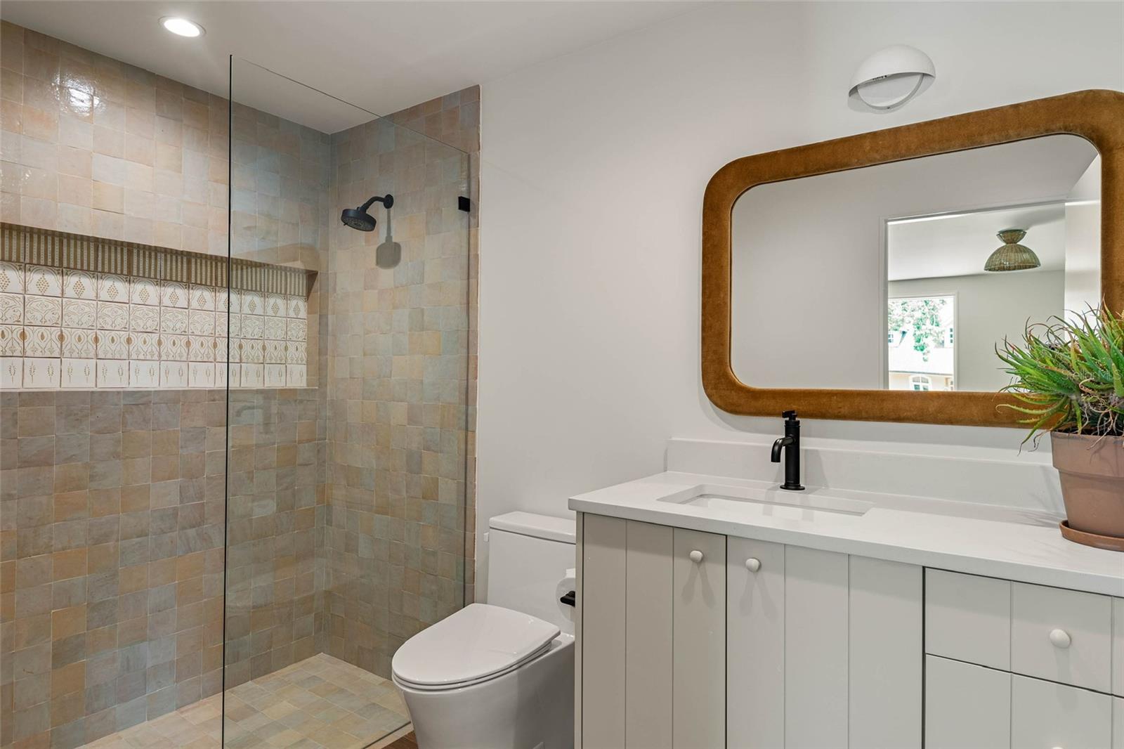 O6321143 Property Photo