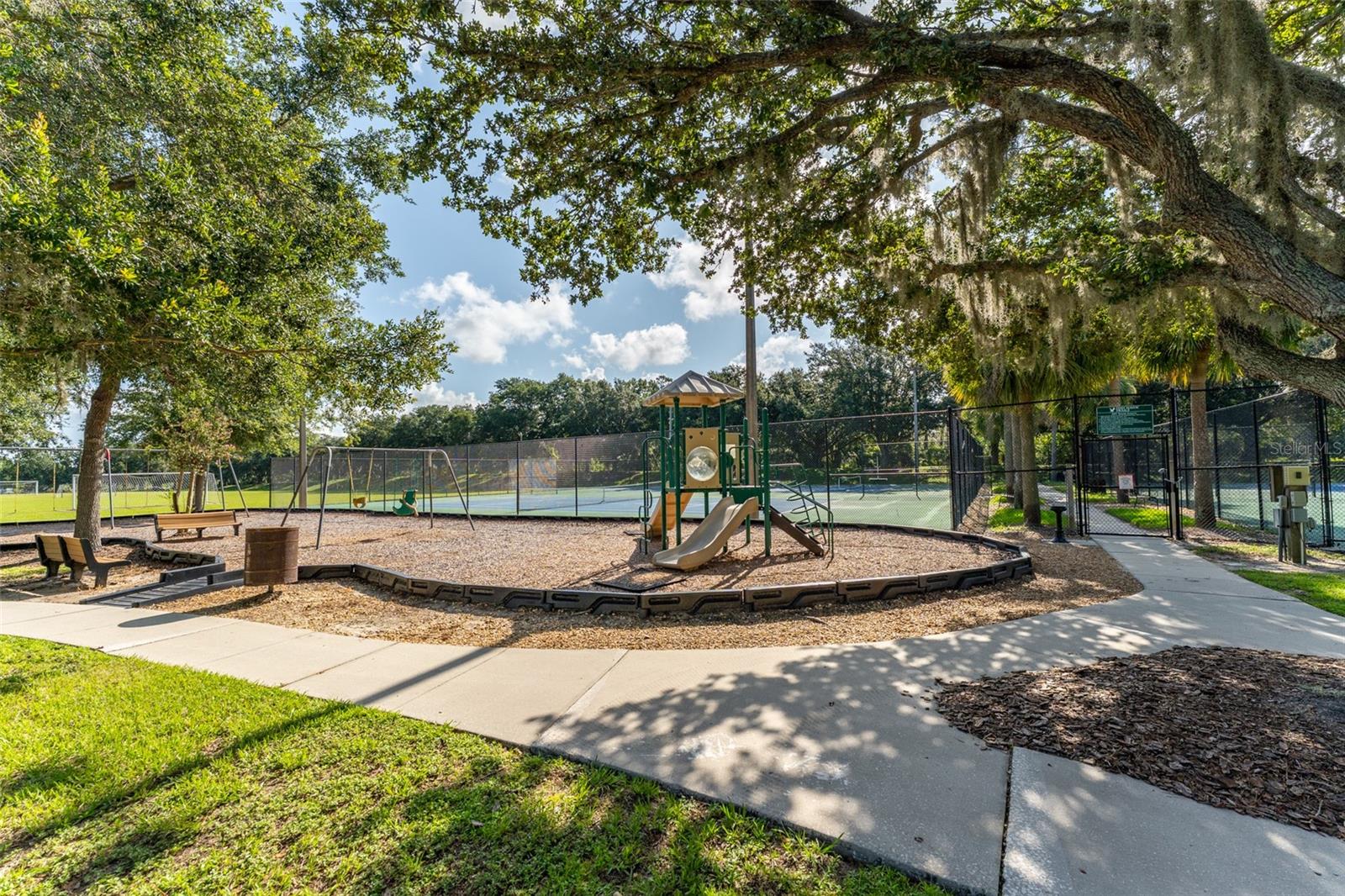 5927 FLATWOODS MANOR CIR, LITHIA, FL, 33547