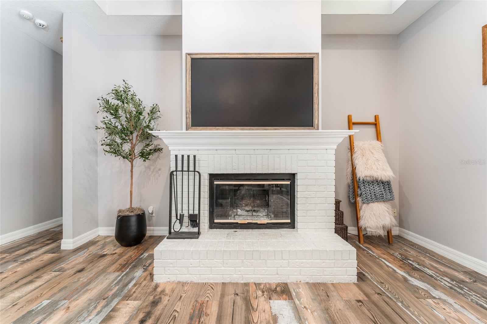 5927 FLATWOODS MANOR CIR, LITHIA, FL, 33547