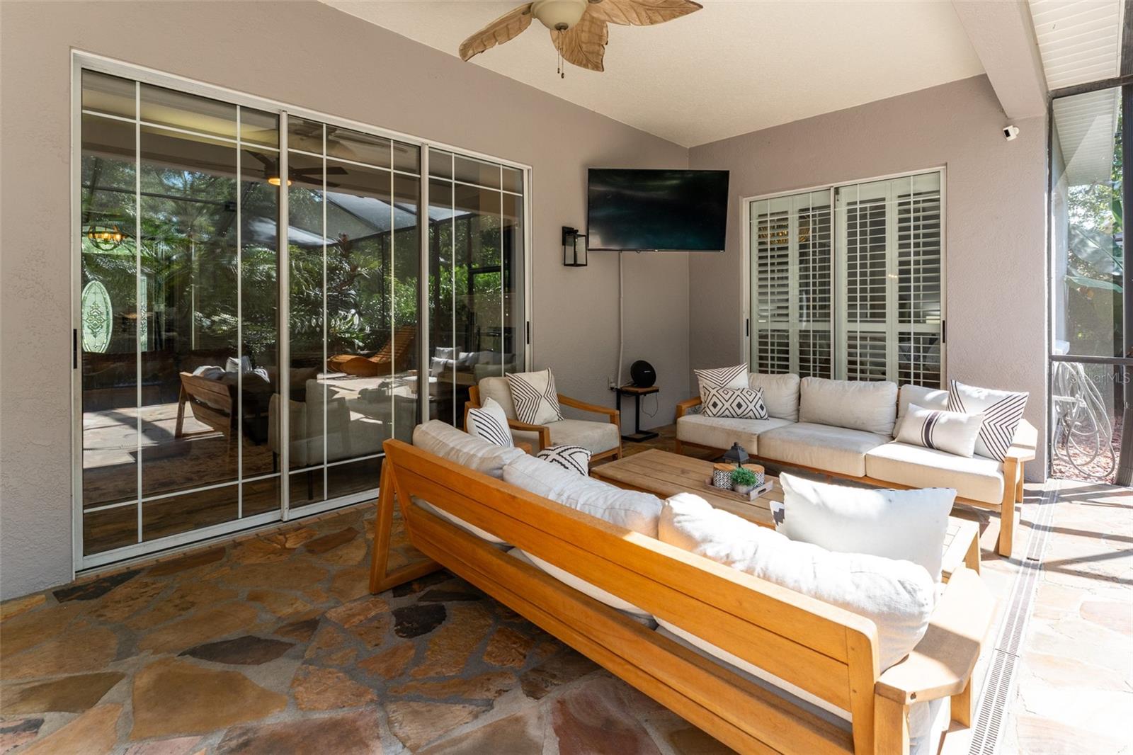 5927 FLATWOODS MANOR CIR, LITHIA, FL, 33547