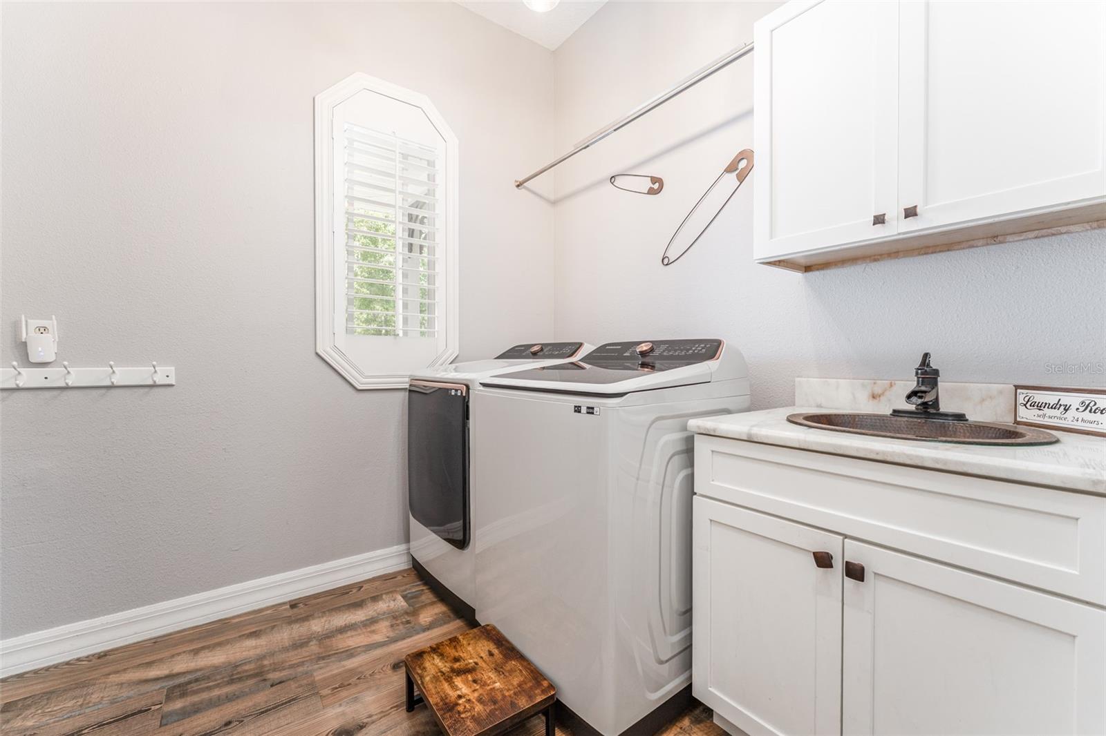 5927 FLATWOODS MANOR CIR, LITHIA, FL, 33547