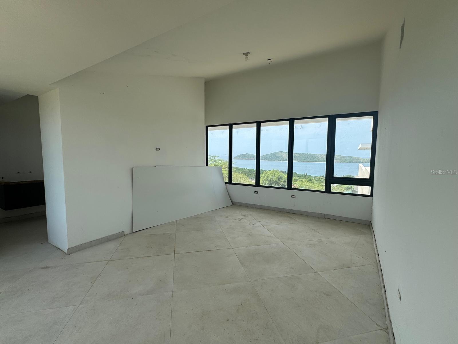 PR9114472 Property Photo