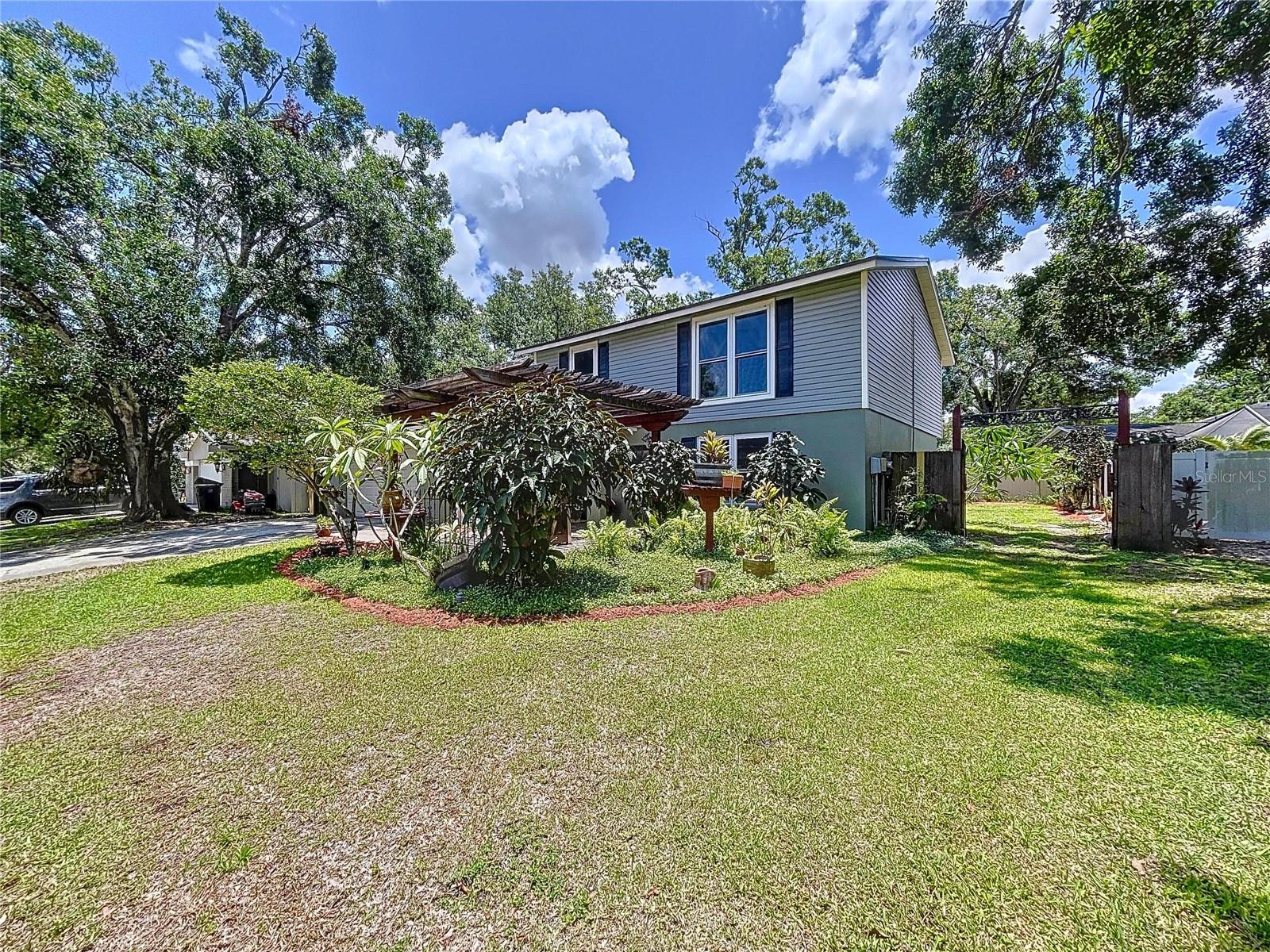 4030 BRAESGATE LN, TAMPA, FL, 33624