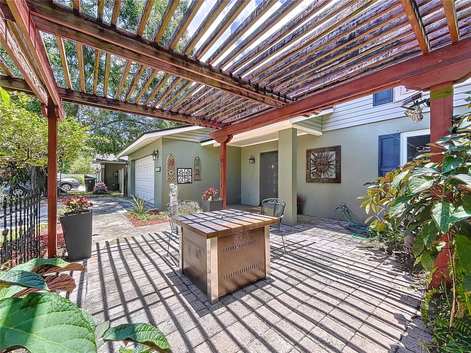 4030 BRAESGATE LN, TAMPA, FL, 33624