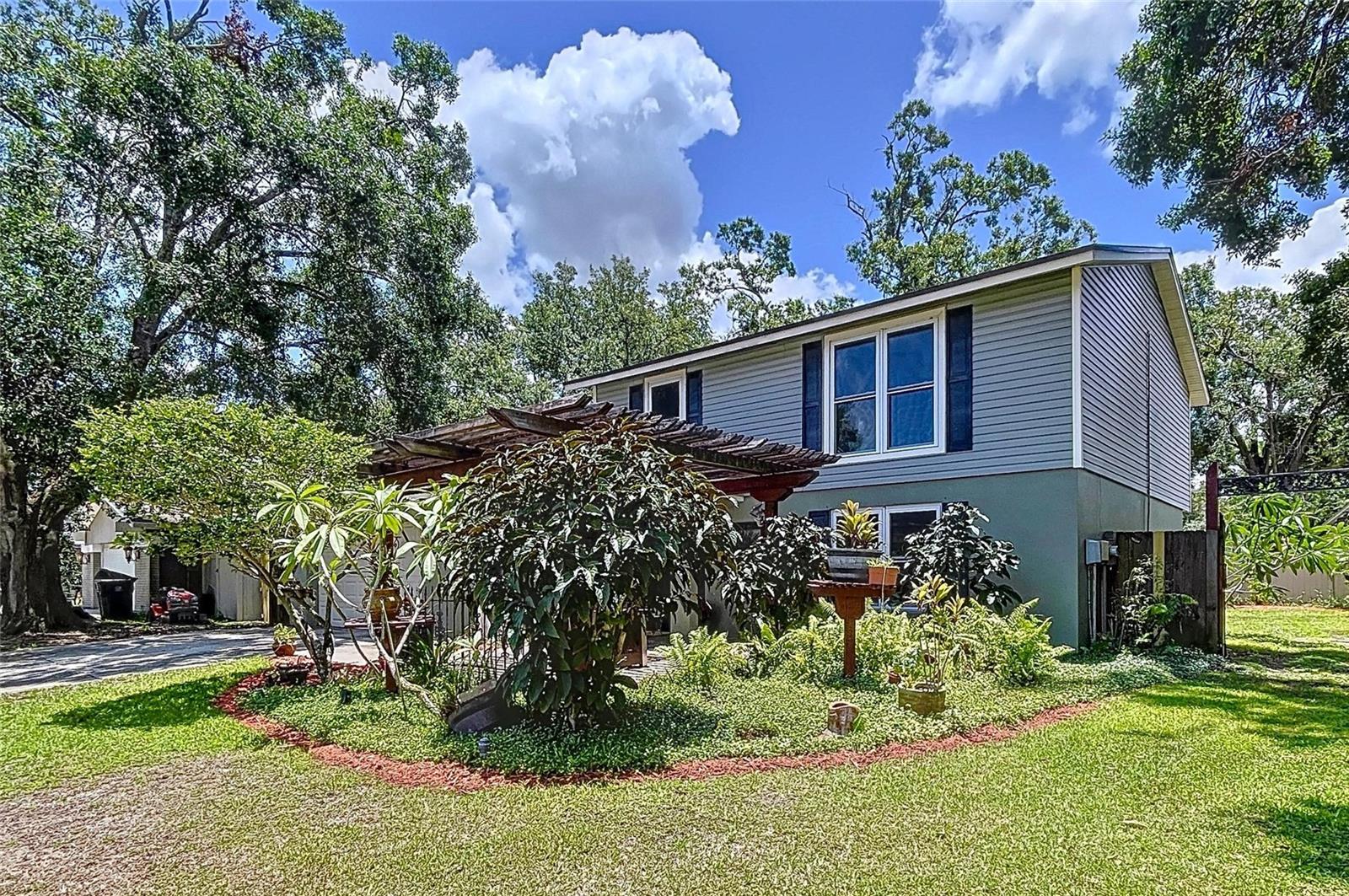 4030 BRAESGATE LN, TAMPA, FL, 33624