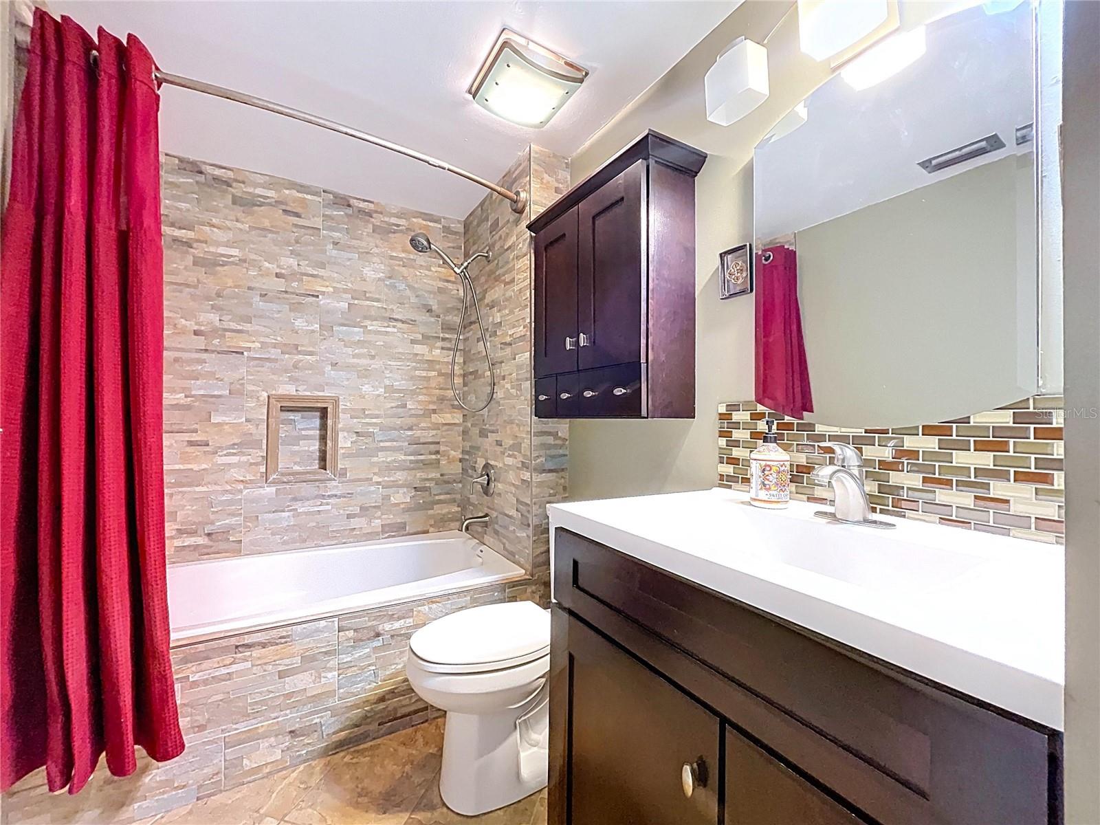 4030 BRAESGATE LN, TAMPA, FL, 33624