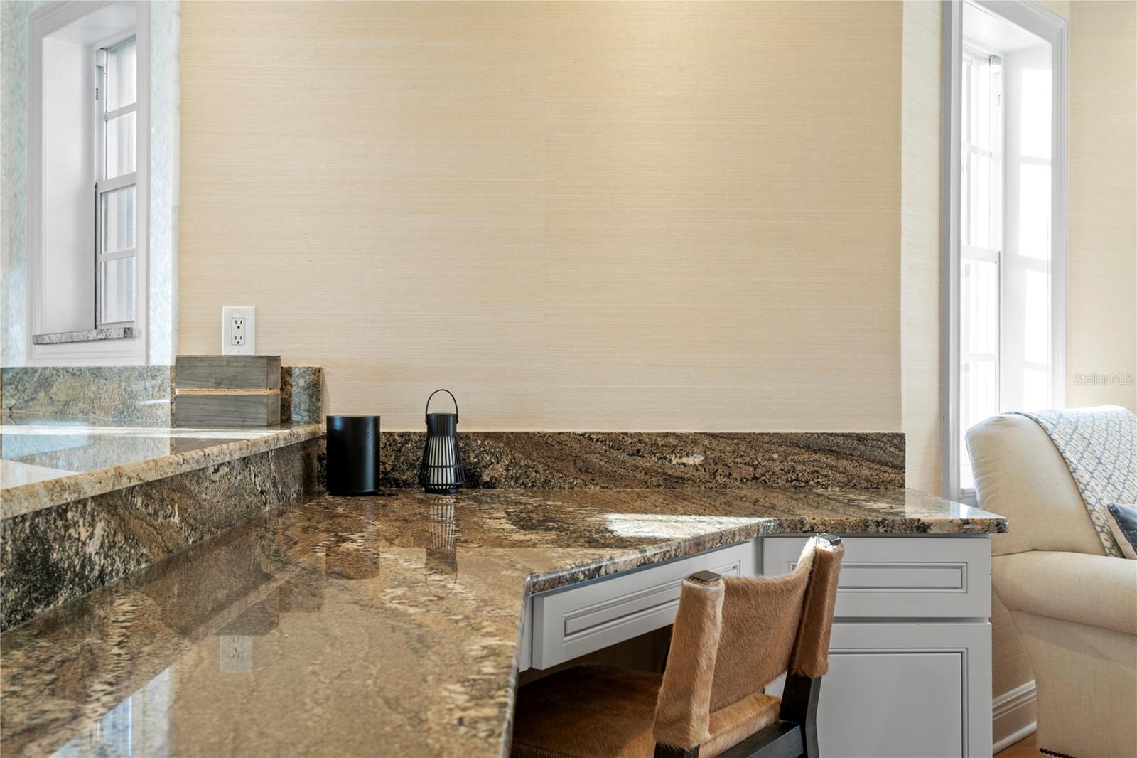 TB8400575 Property Photo