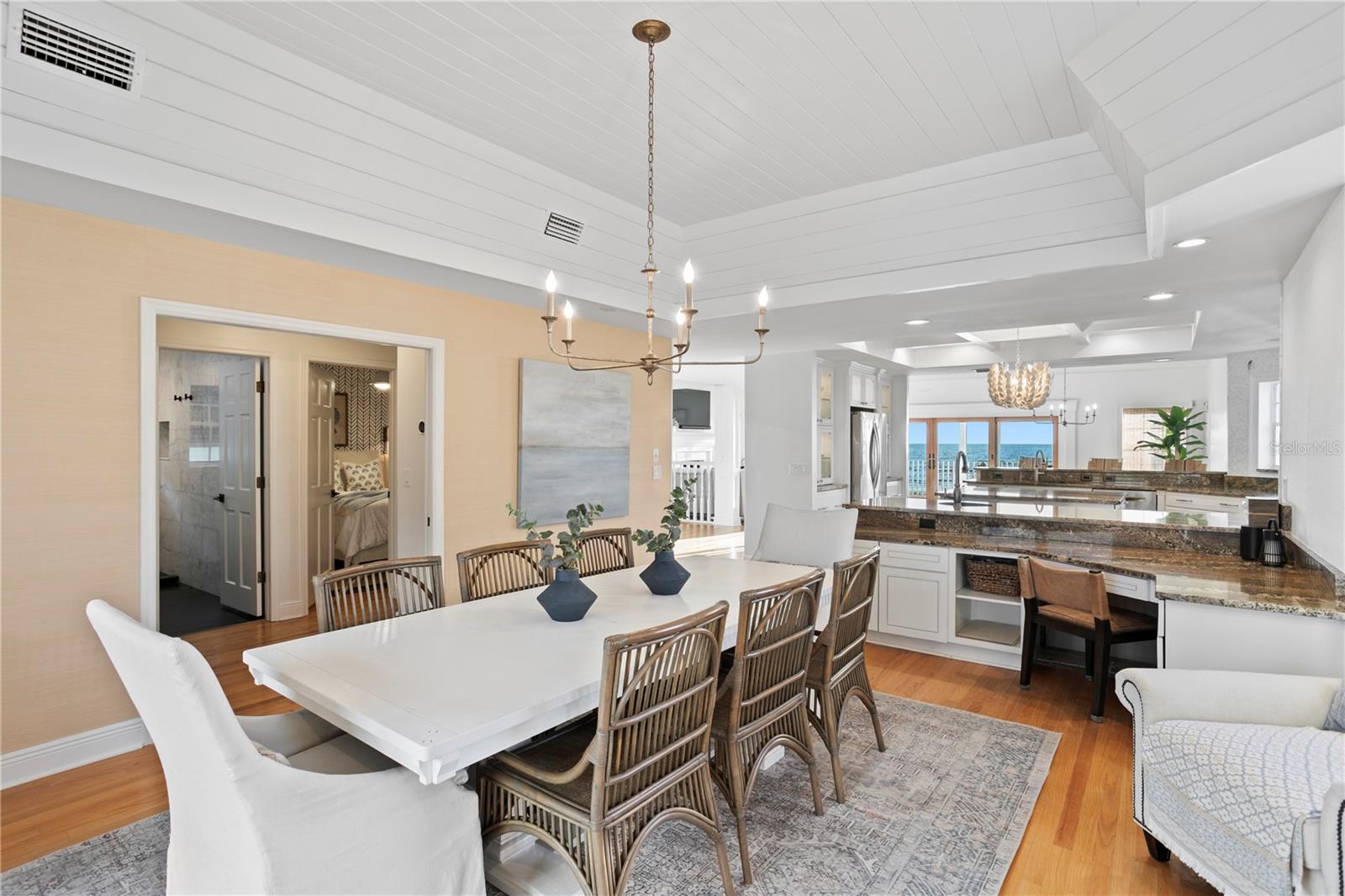 TB8400575 Property Photo