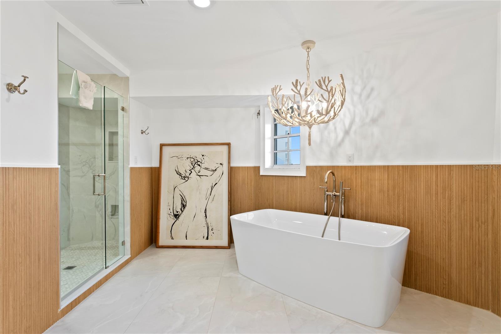 TB8400575 Property Photo