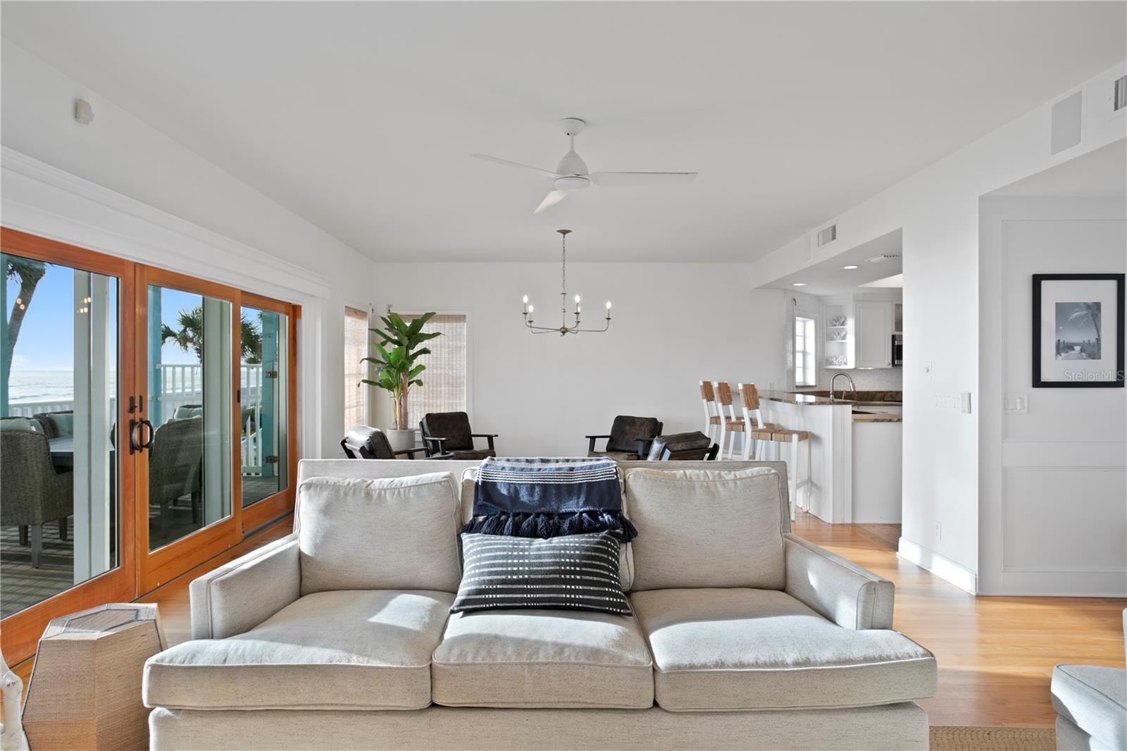 TB8400575 Property Photo