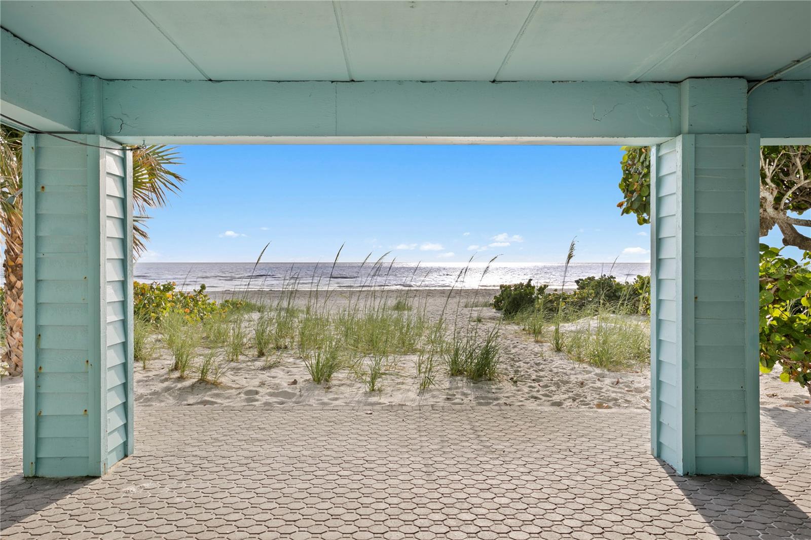 TB8400575 Property Photo