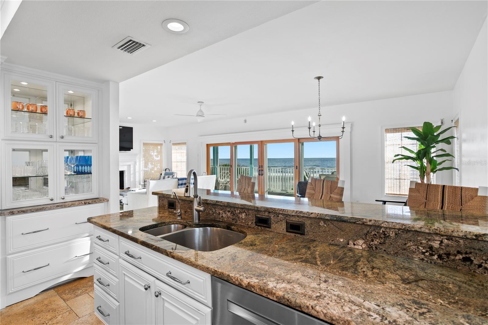 TB8400575 Property Photo