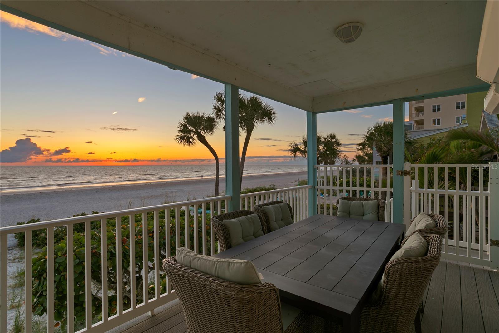 TB8400575 Property Photo