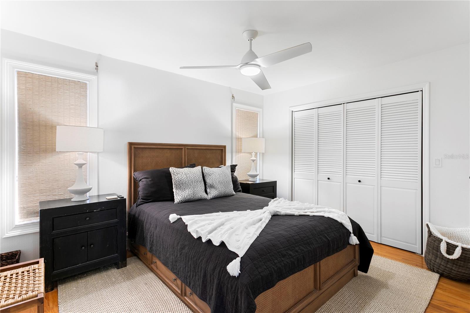 TB8400575 Property Photo