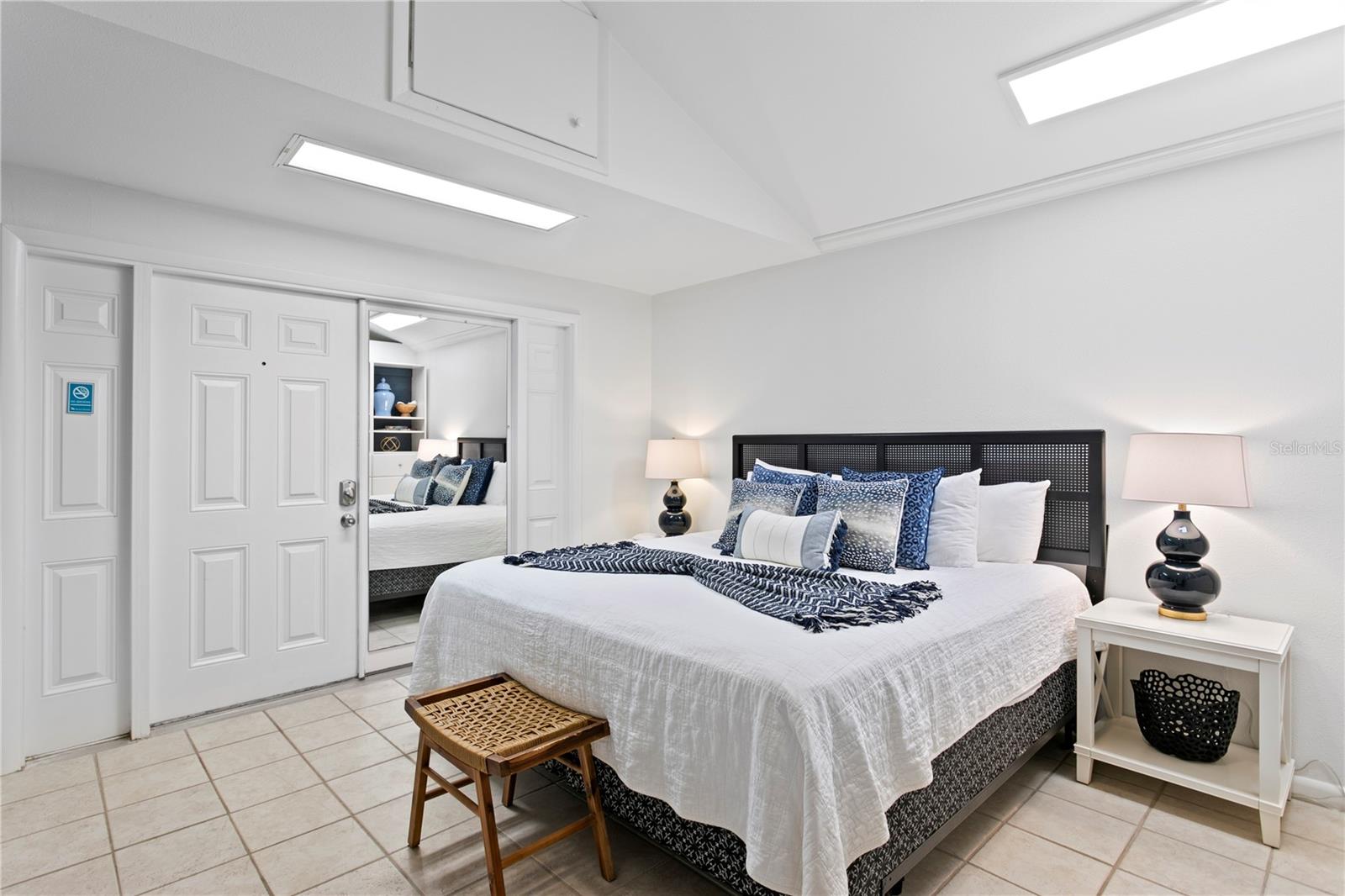 TB8400575 Property Photo