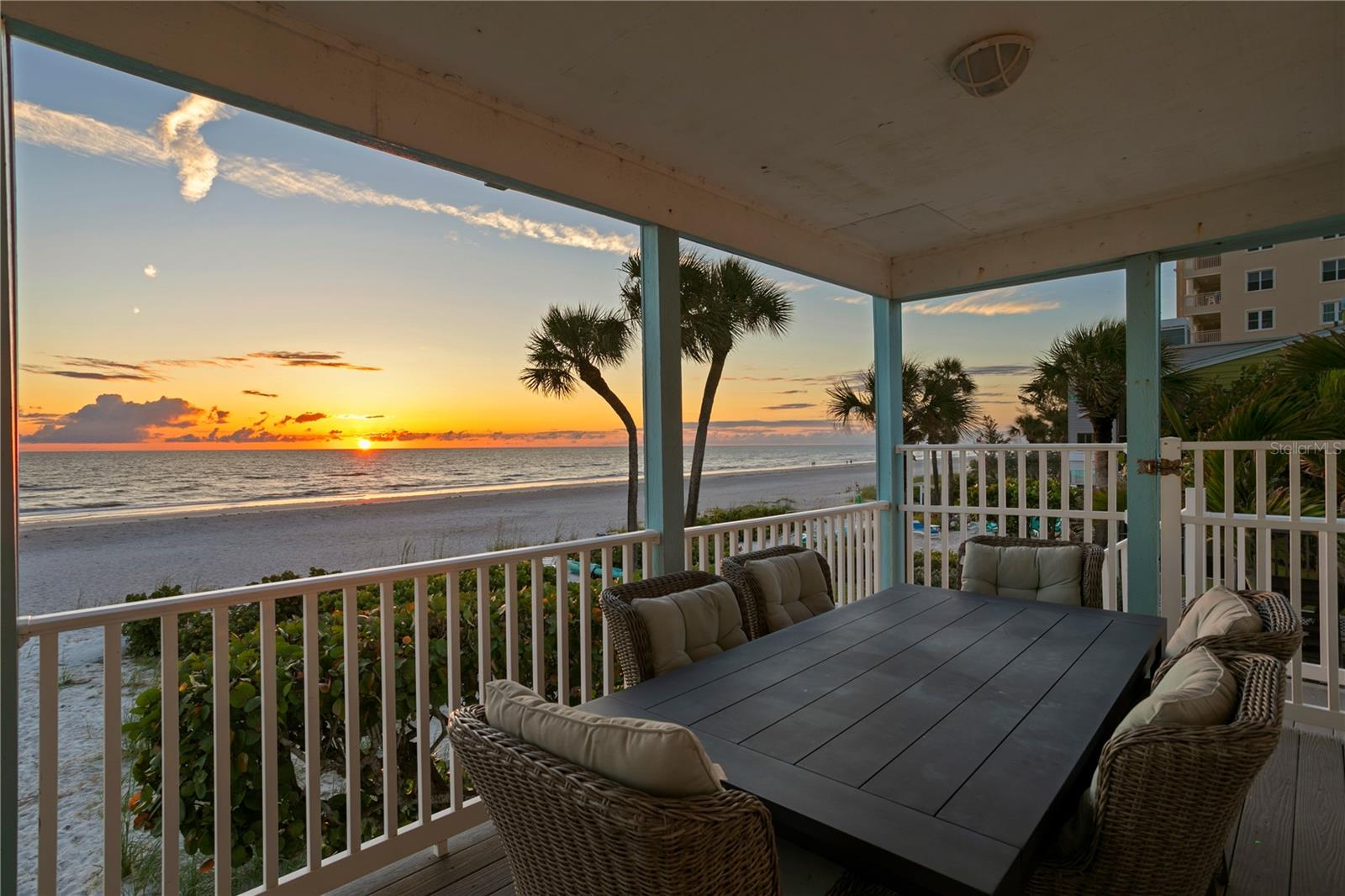 TB8400575 Property Photo