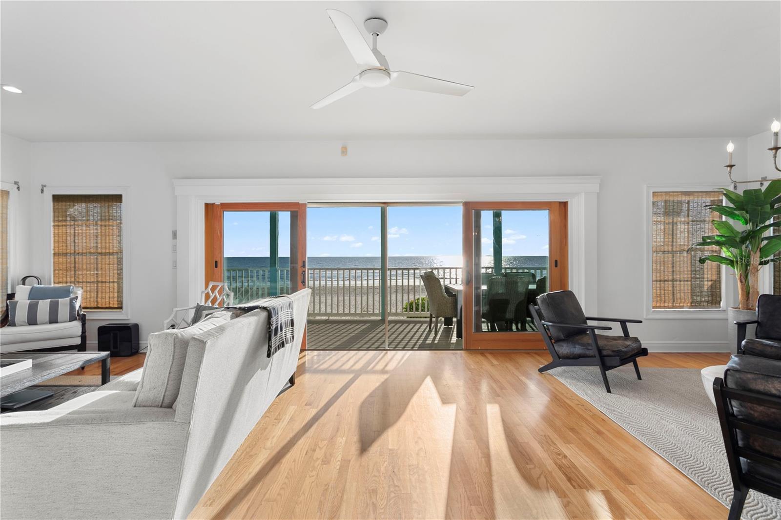 TB8400575 Property Photo