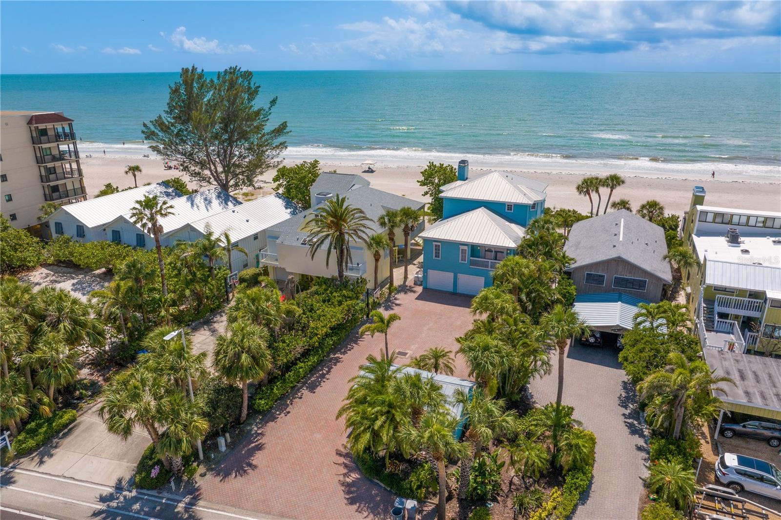 TB8400575 Property Photo