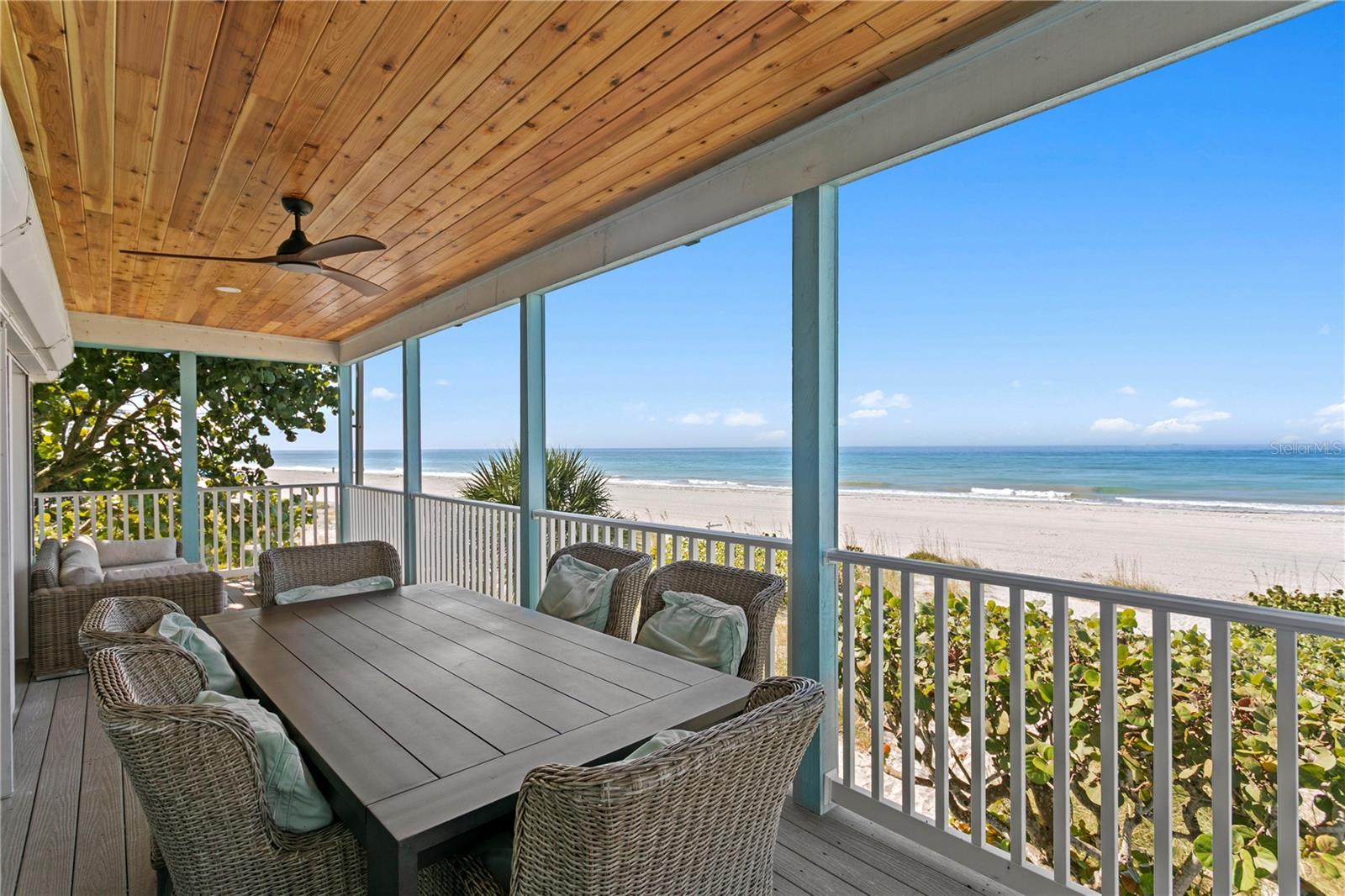 TB8400575 Property Photo