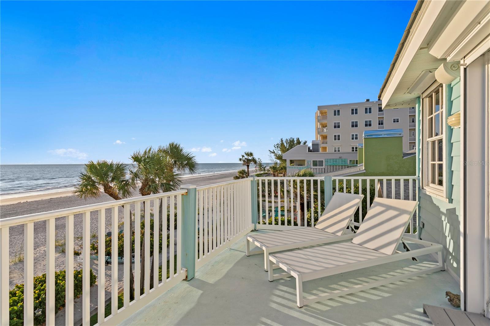 TB8400575 Property Photo