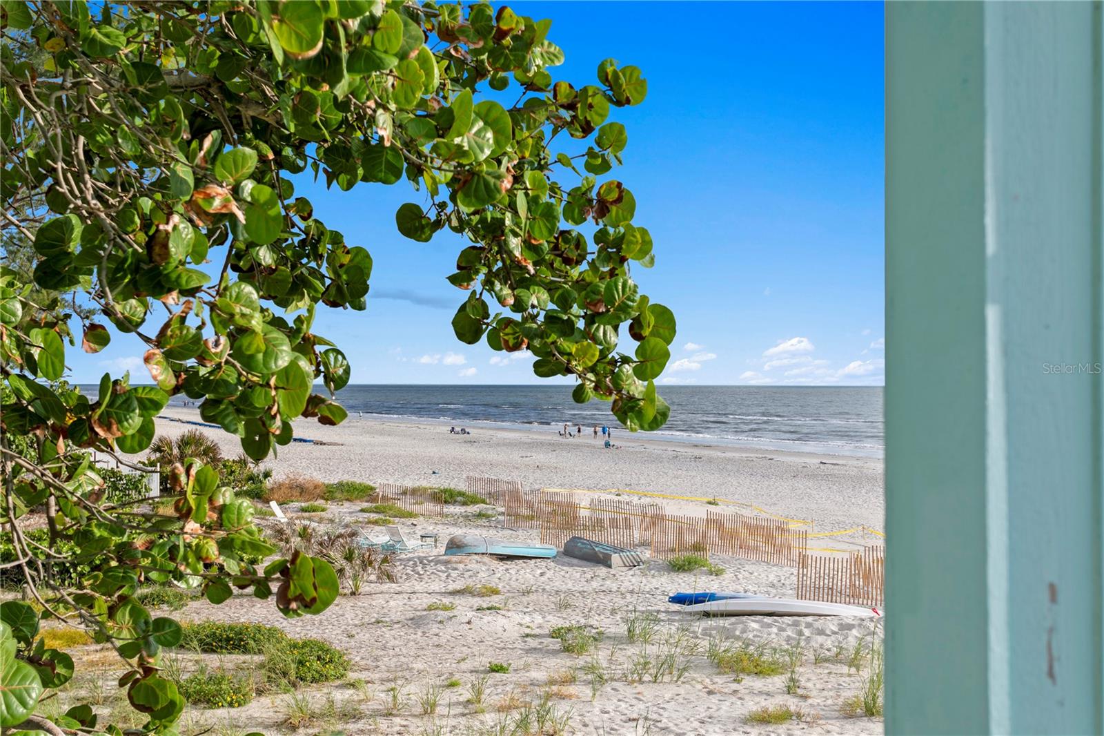 TB8400575 Property Photo