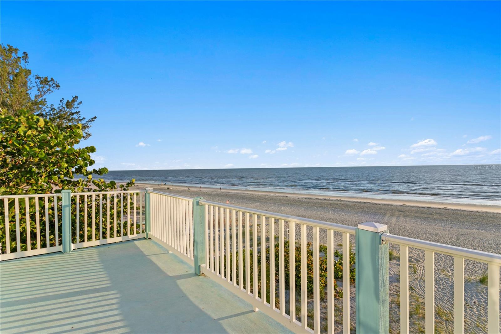 TB8400575 Property Photo