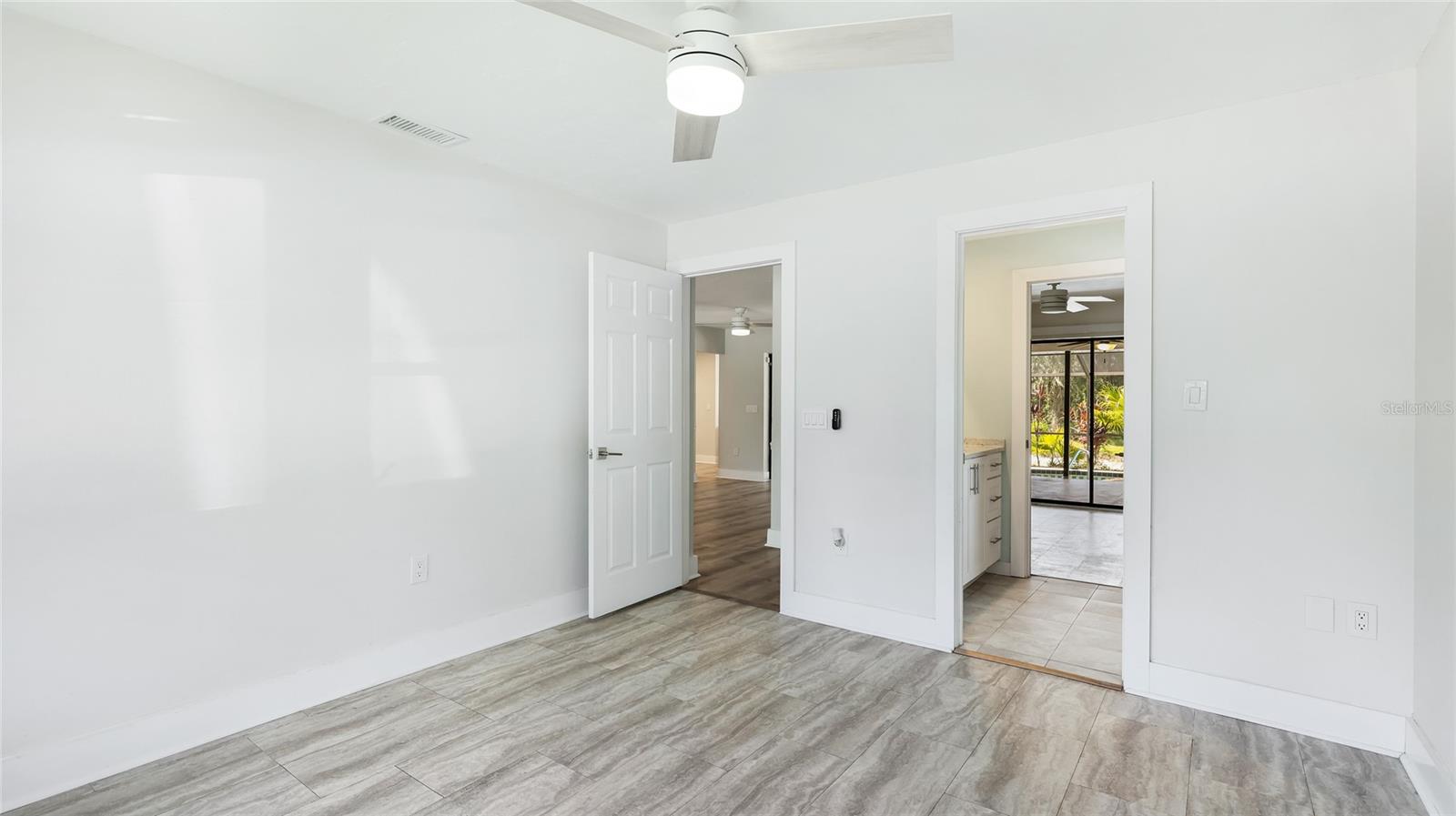 A4657008 Property Photo