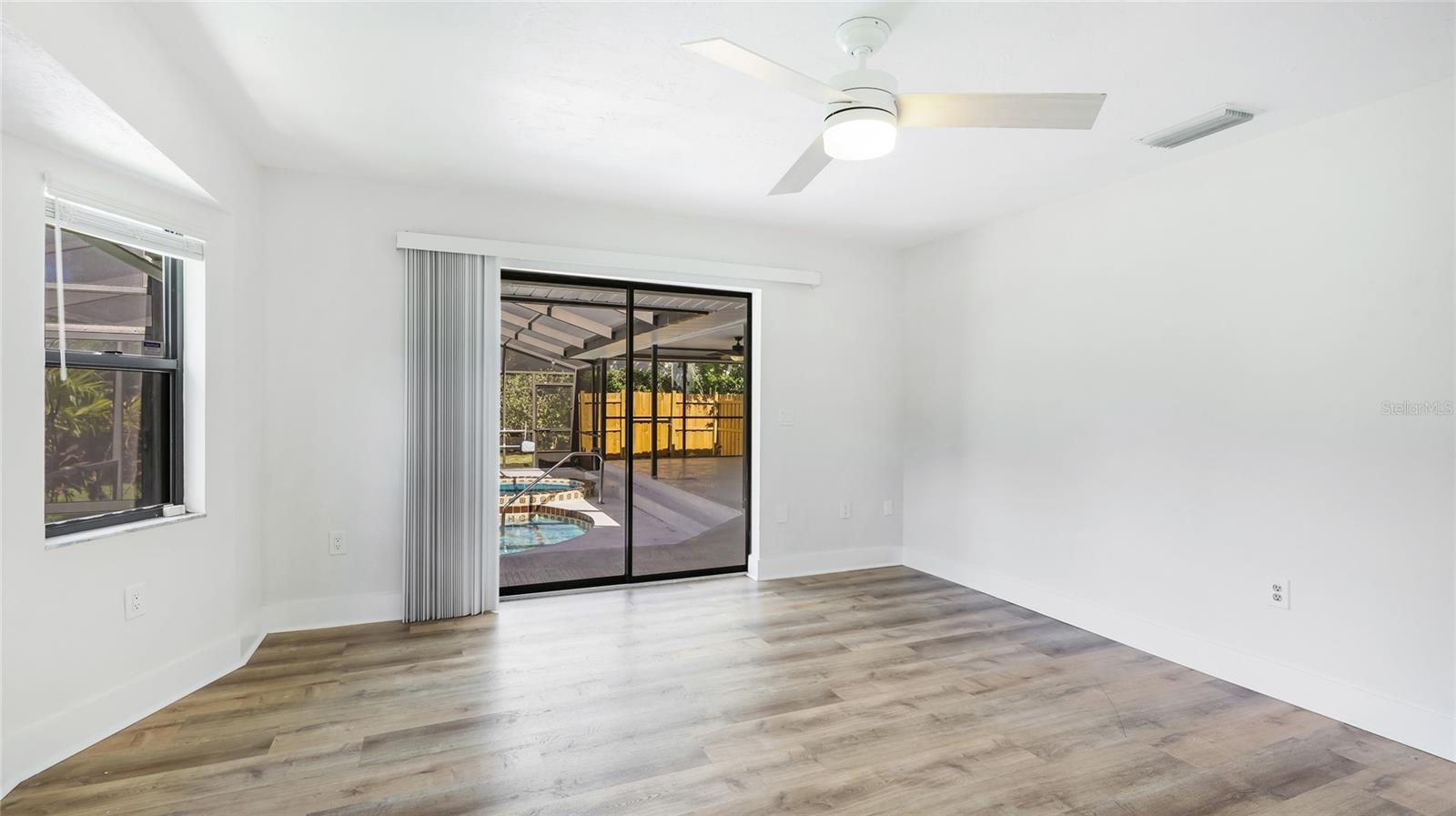 A4657008 Property Photo