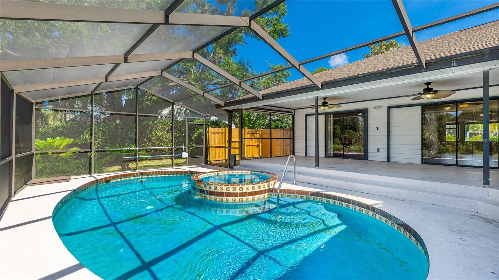 A4657008 Property Photo