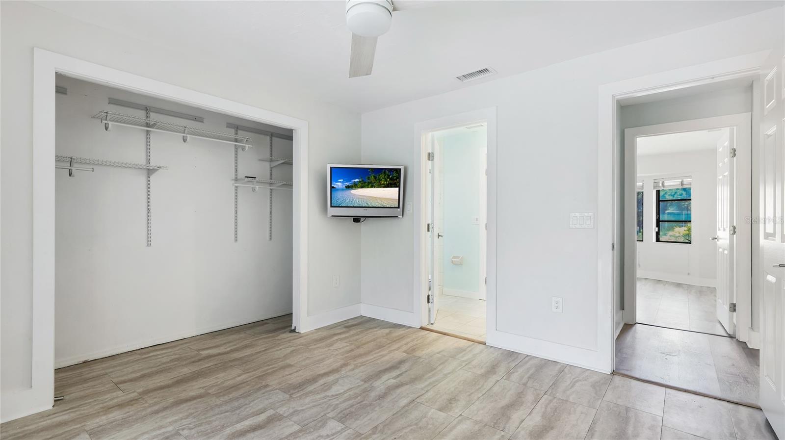 A4657008 Property Photo