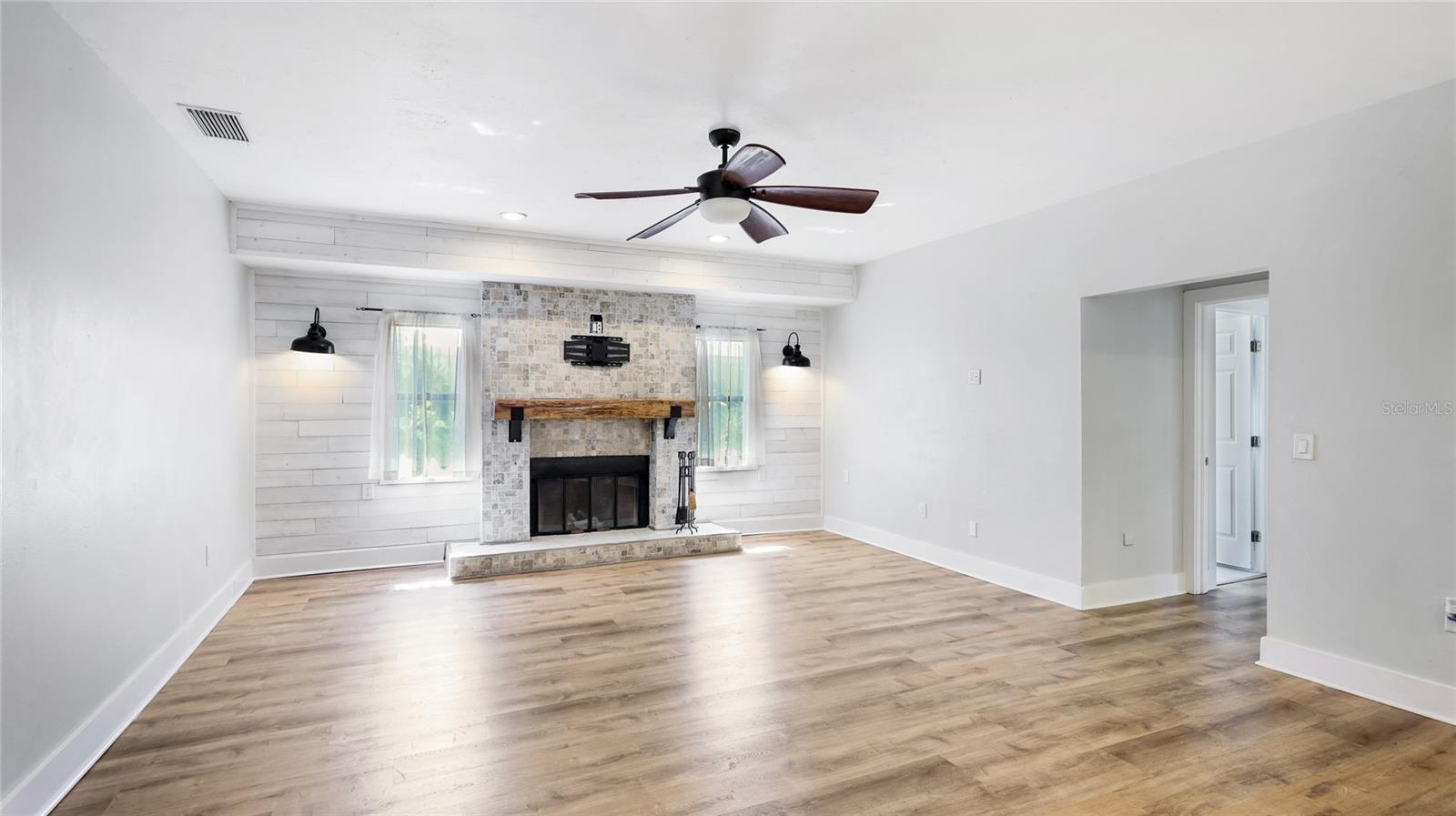 A4657008 Property Photo