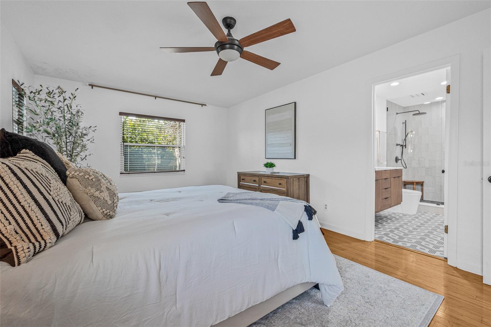 8010 PAR AVE N, ST PETERSBURG, FL, 33710