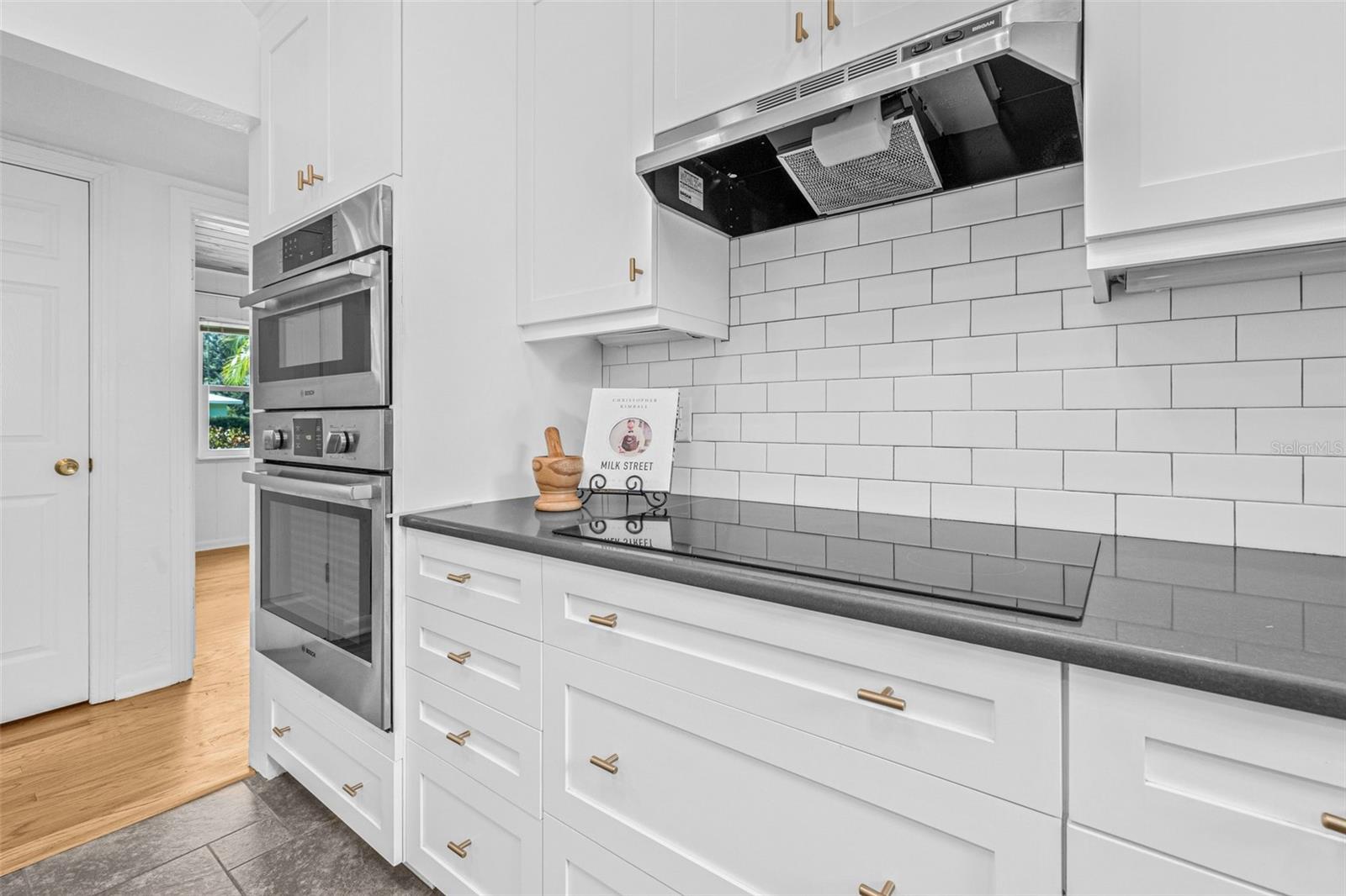 8010 PAR AVE N, ST PETERSBURG, FL, 33710