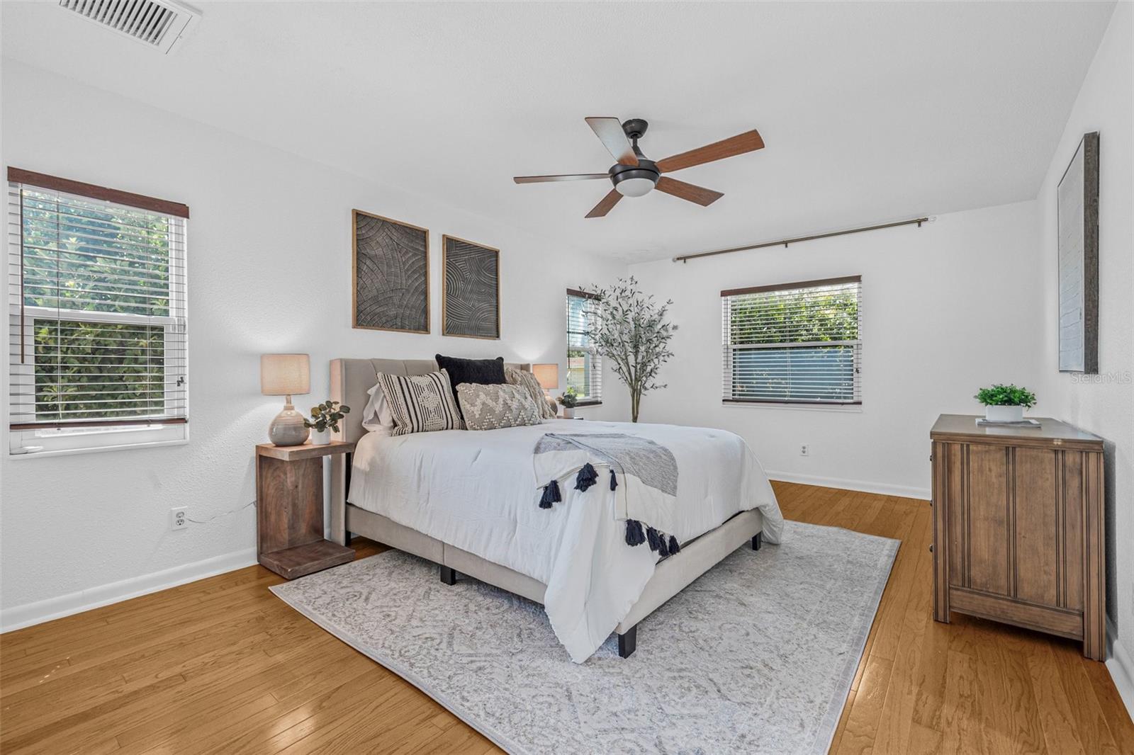 8010 PAR AVE N, ST PETERSBURG, FL, 33710