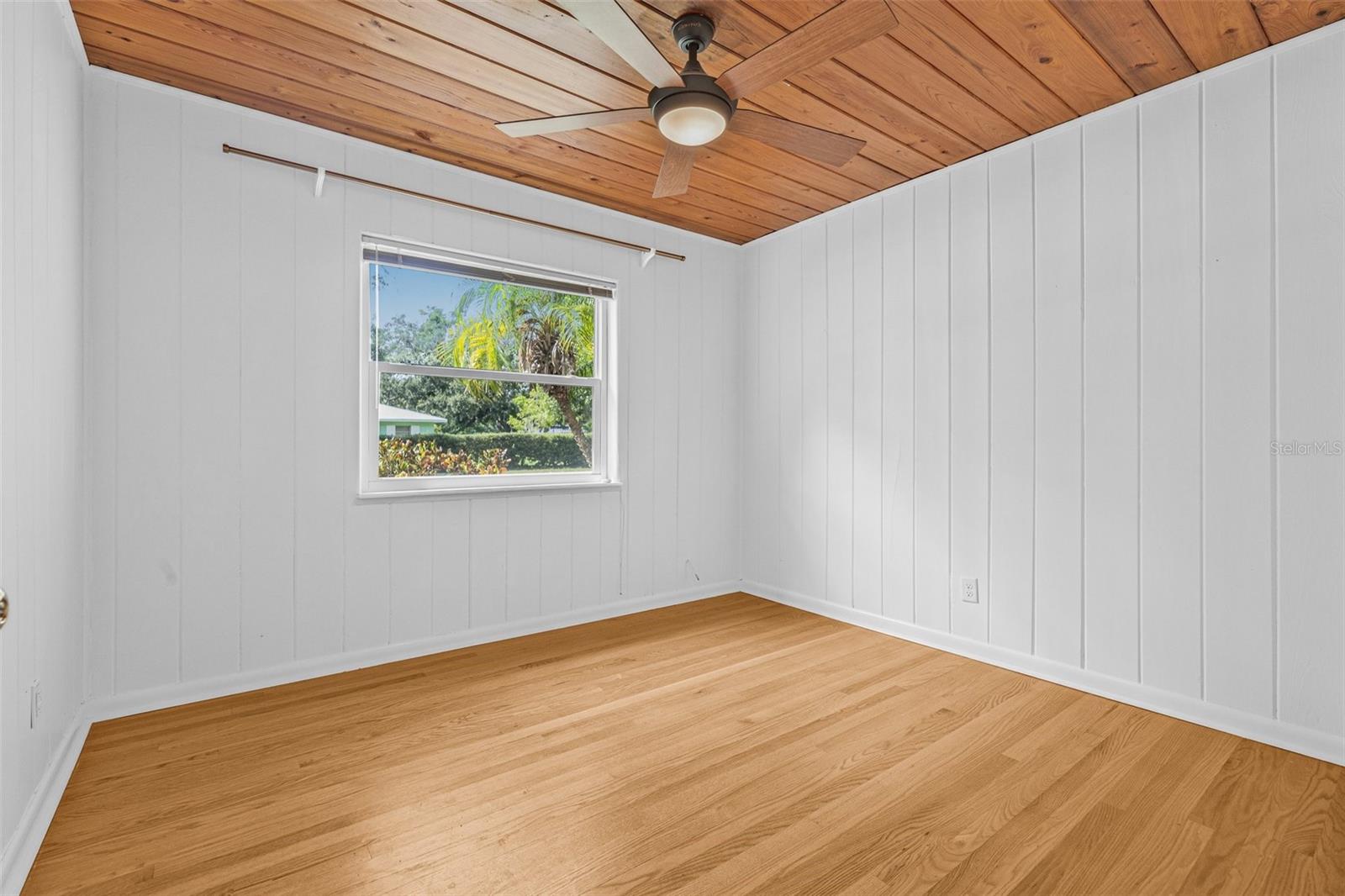 8010 PAR AVE N, ST PETERSBURG, FL, 33710