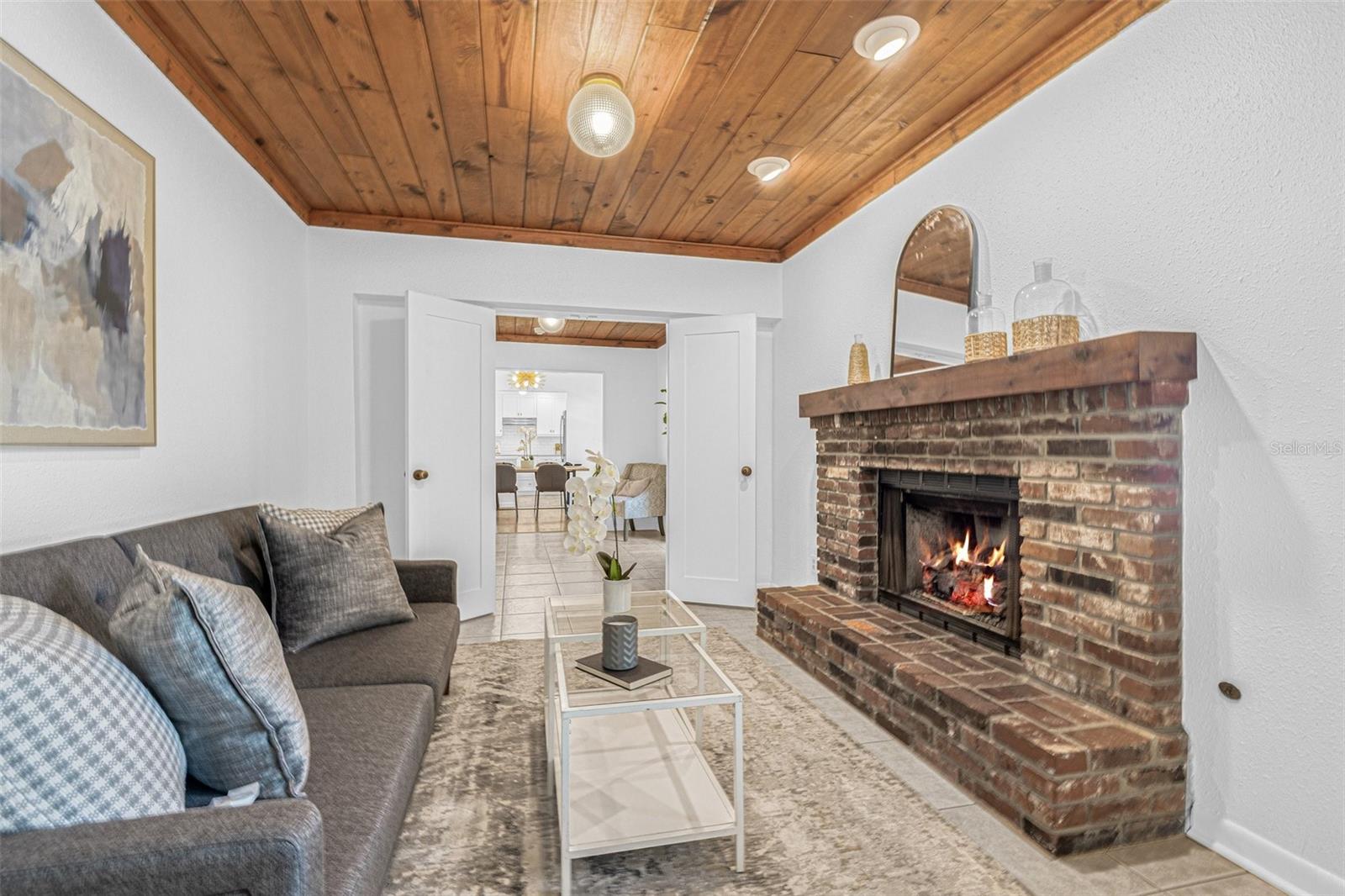 8010 PAR AVE N, ST PETERSBURG, FL, 33710