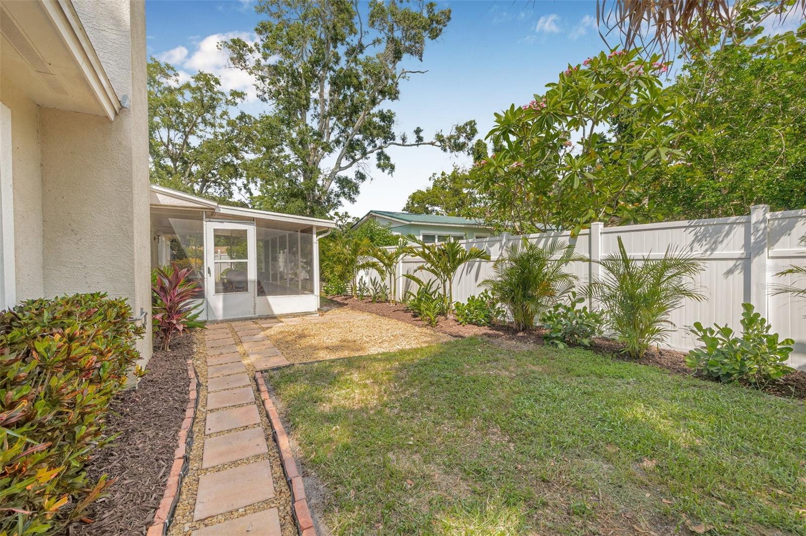 8010 PAR AVE N, ST PETERSBURG, FL, 33710