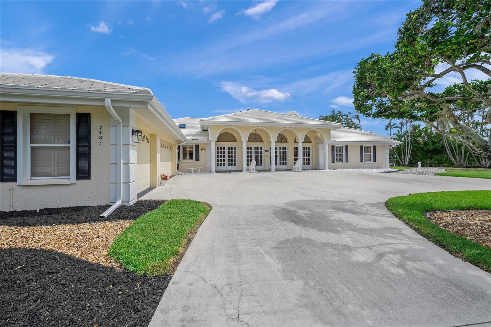 A4657049 Property Photo