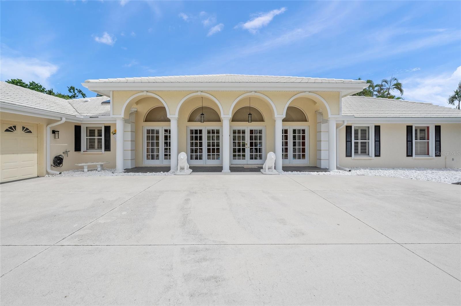 A4657049 Property Photo