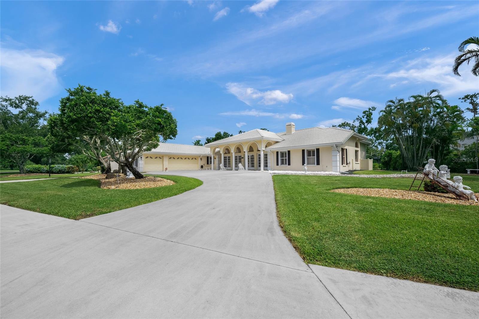 A4657049 Property Photo