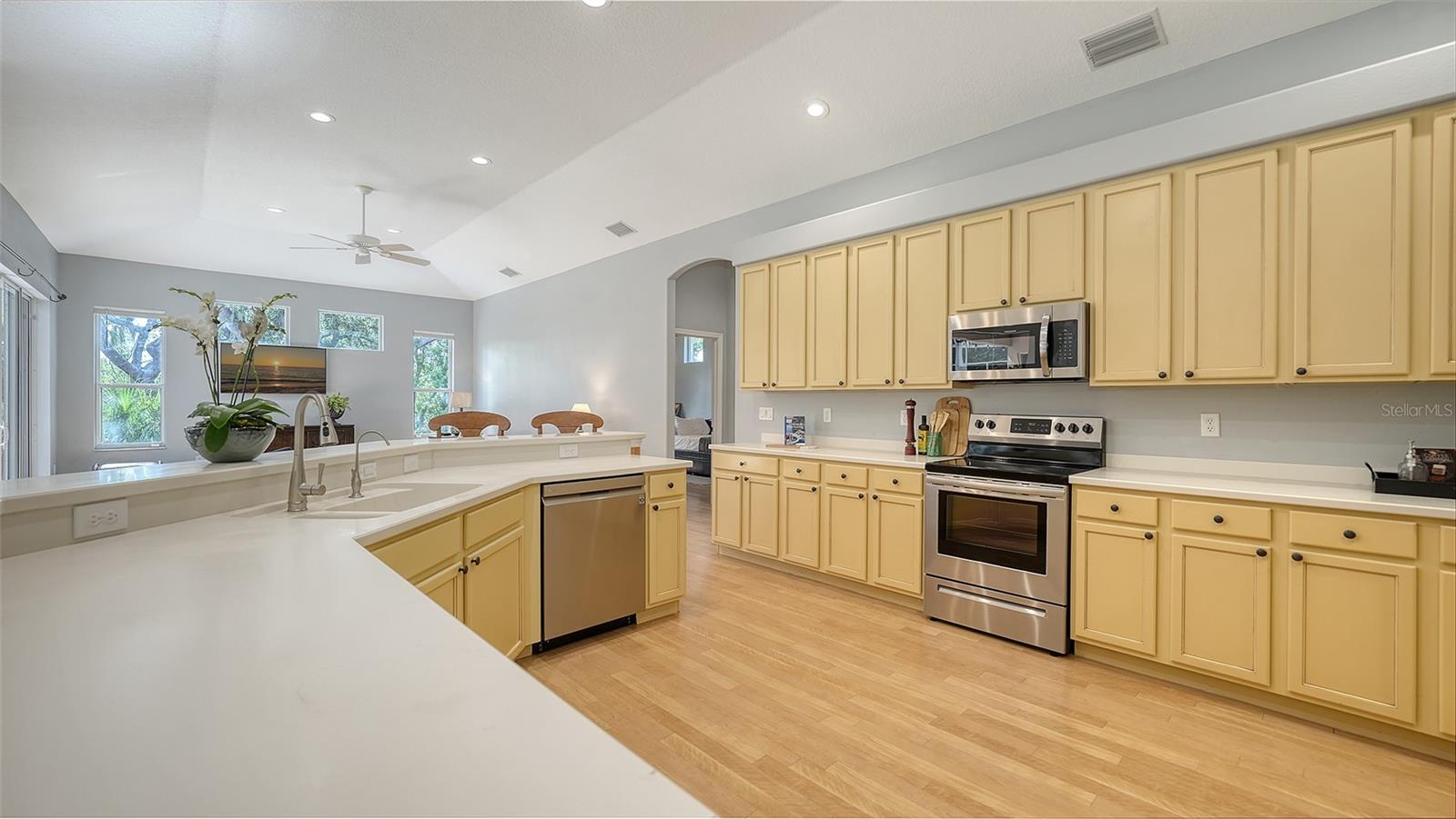 6206 STILLWATER CT, UNIVERSITY PARK, FL, 34201