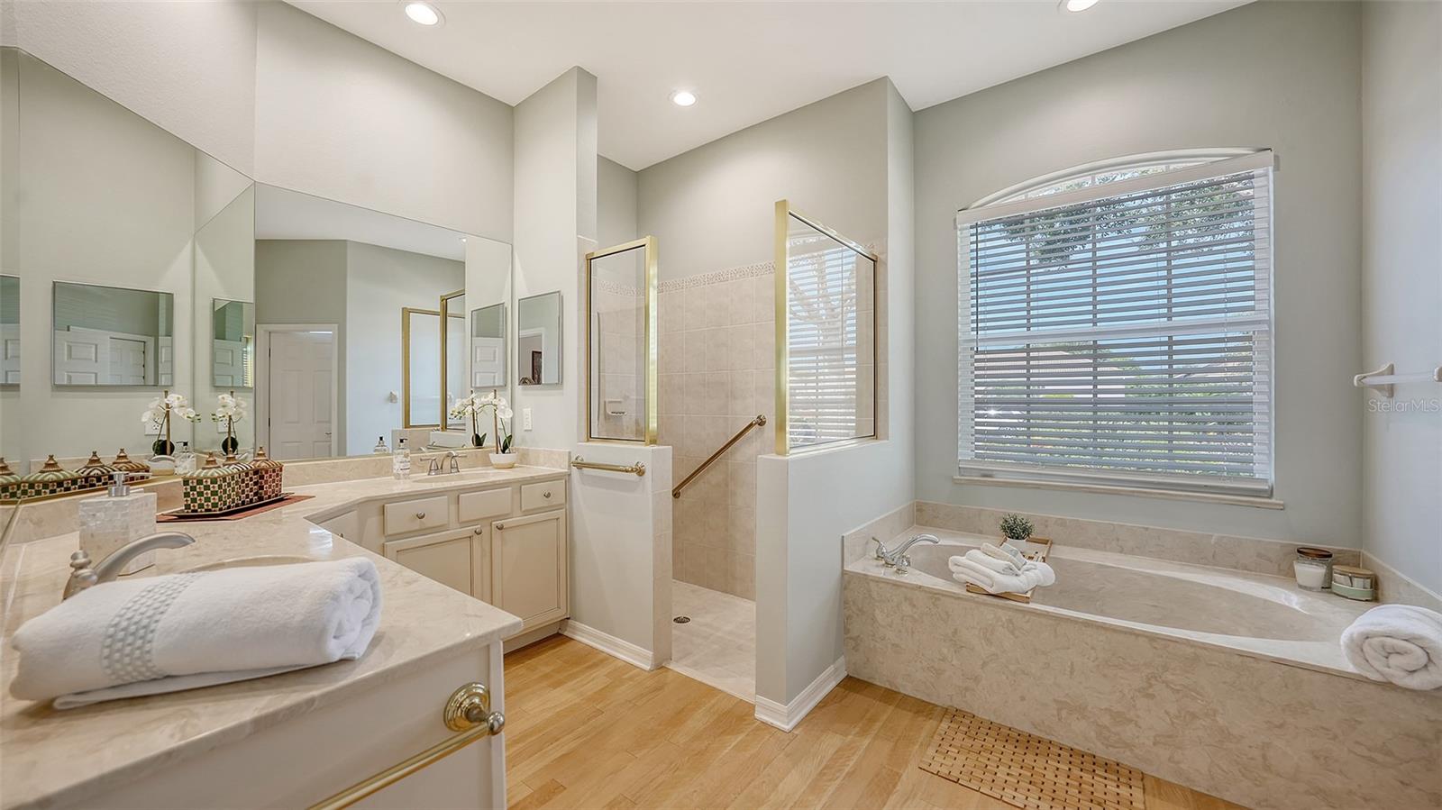 6206 STILLWATER CT, UNIVERSITY PARK, FL, 34201