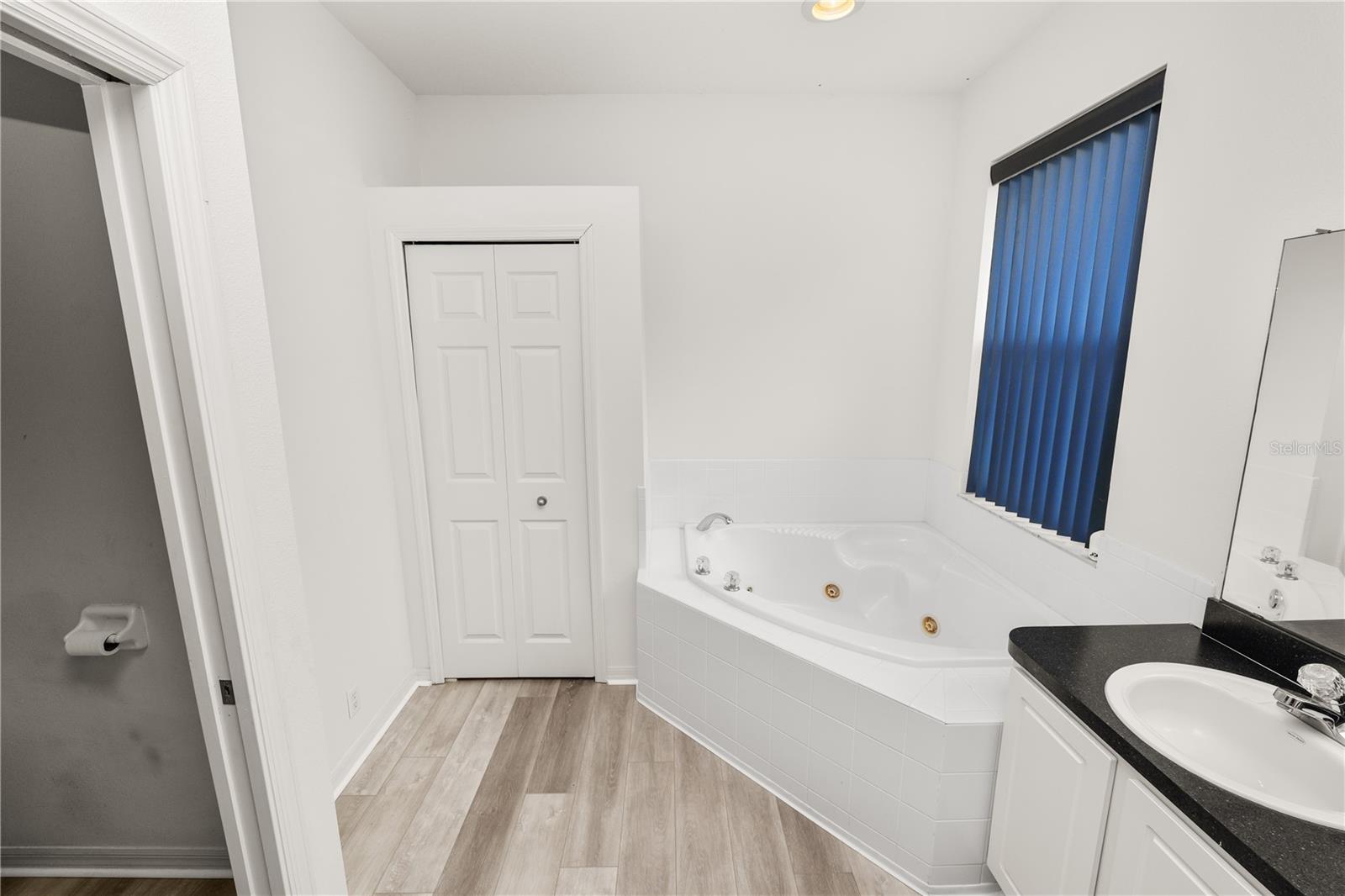 4242 WHISTLEWOOD CIR, LAKELAND, FL, 33811