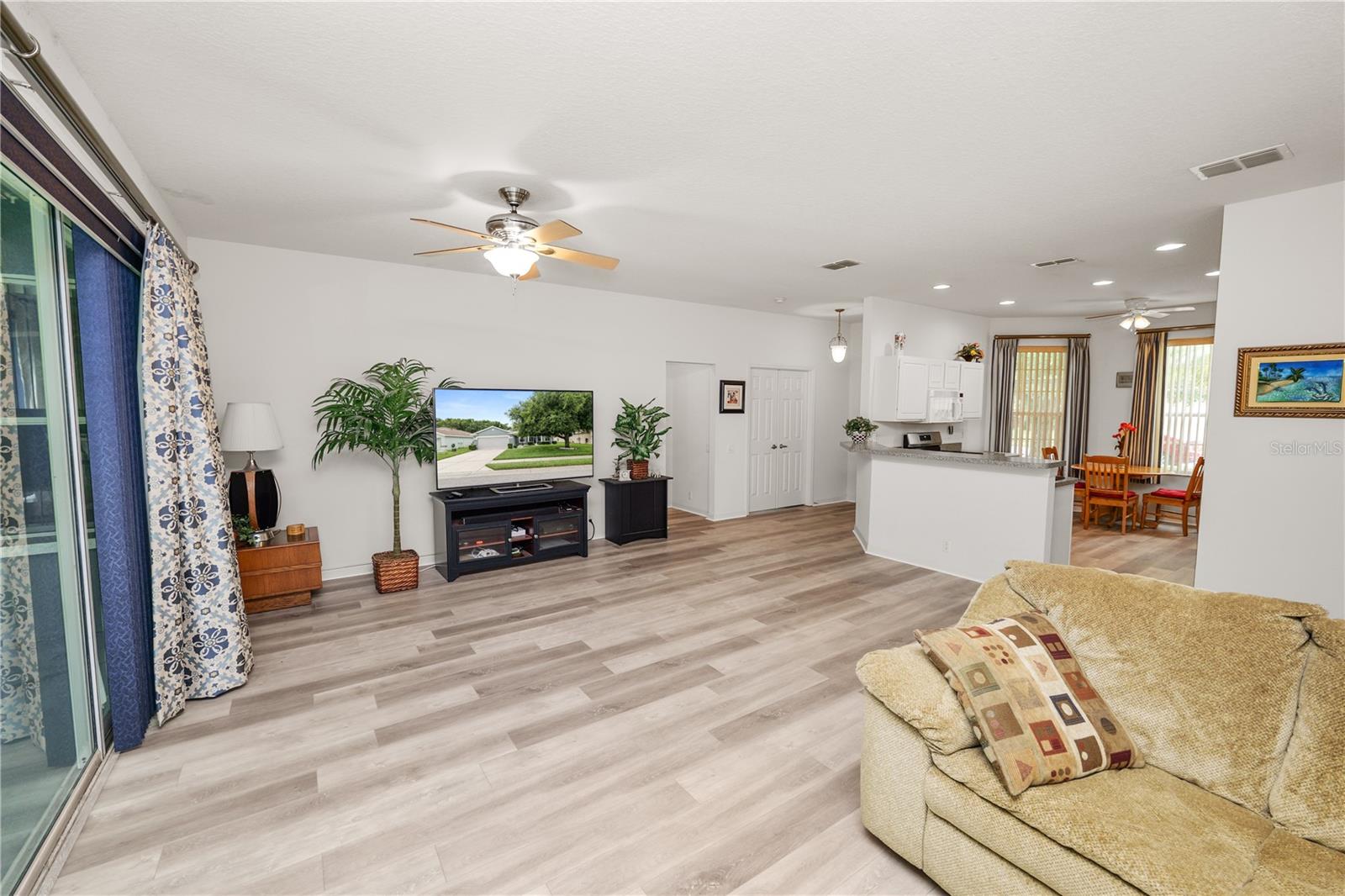 4242 WHISTLEWOOD CIR, LAKELAND, FL, 33811