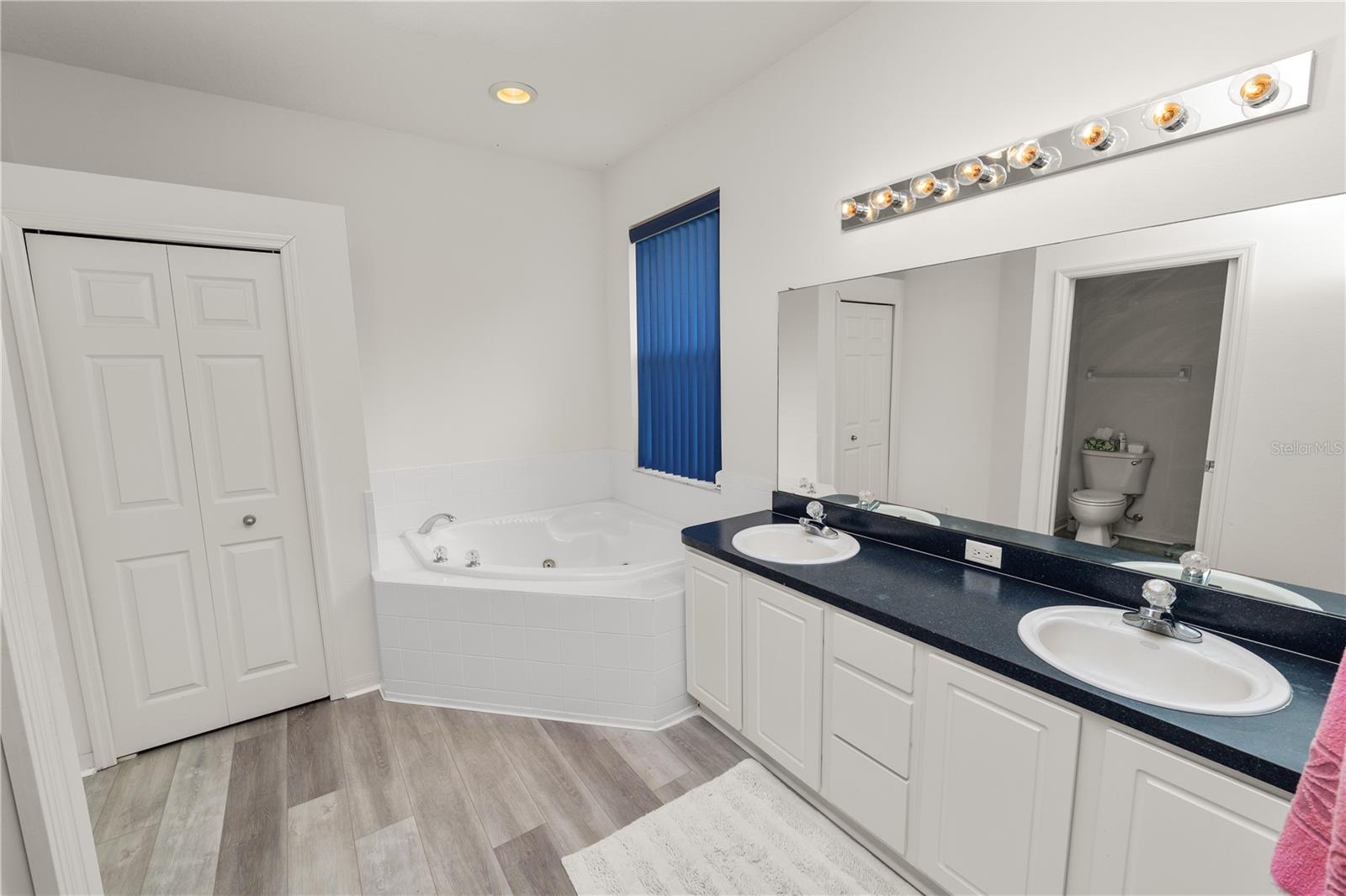 4242 WHISTLEWOOD CIR, LAKELAND, FL, 33811