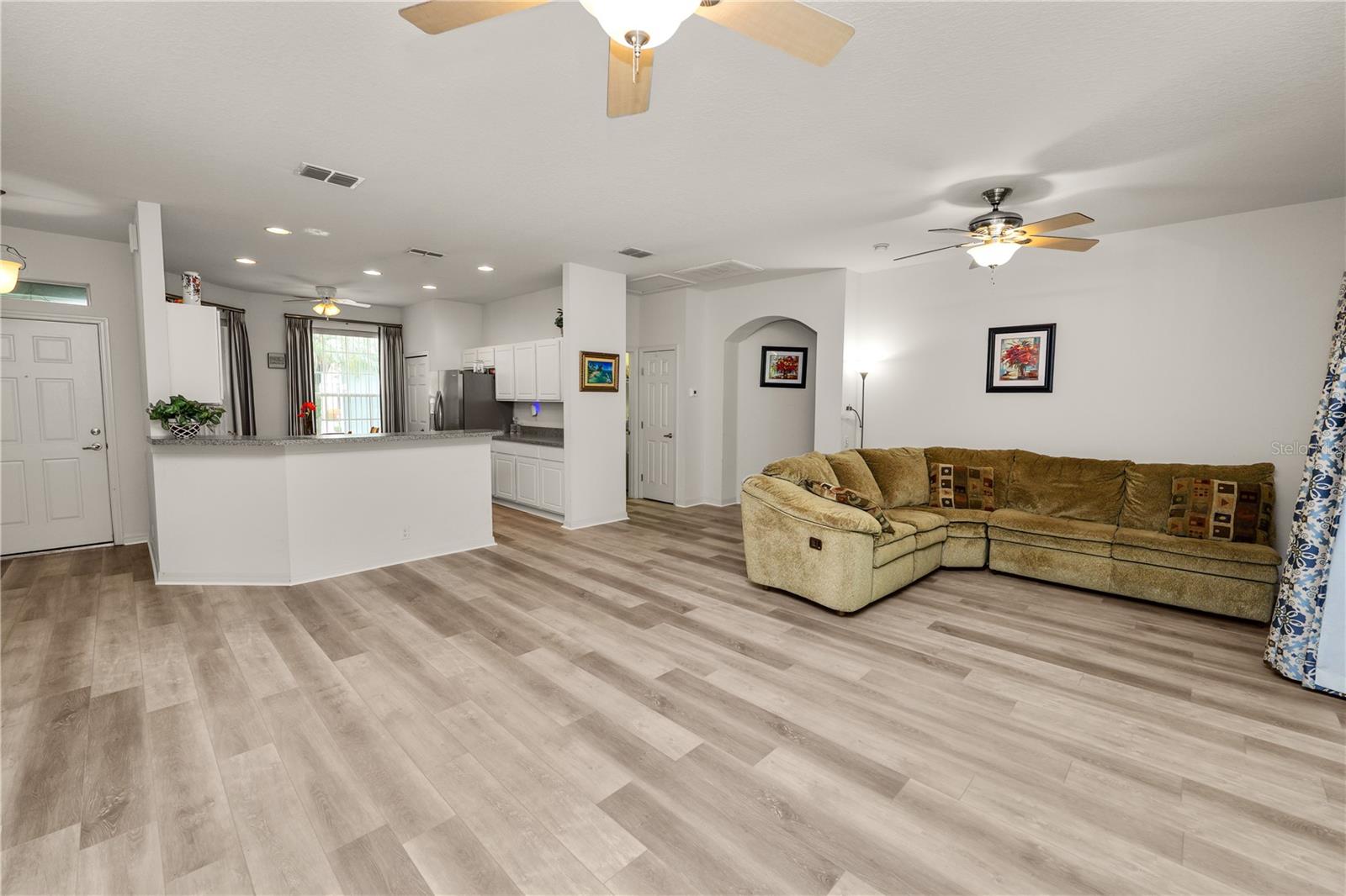 4242 WHISTLEWOOD CIR, LAKELAND, FL, 33811